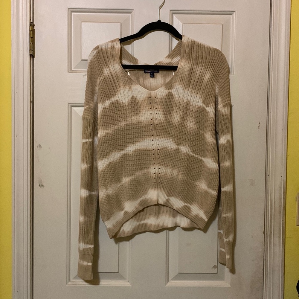 Cream/white sweater